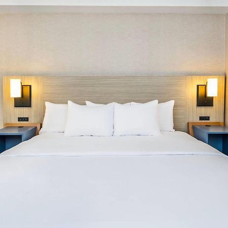 Comfort Inn Laval Buitenkant foto