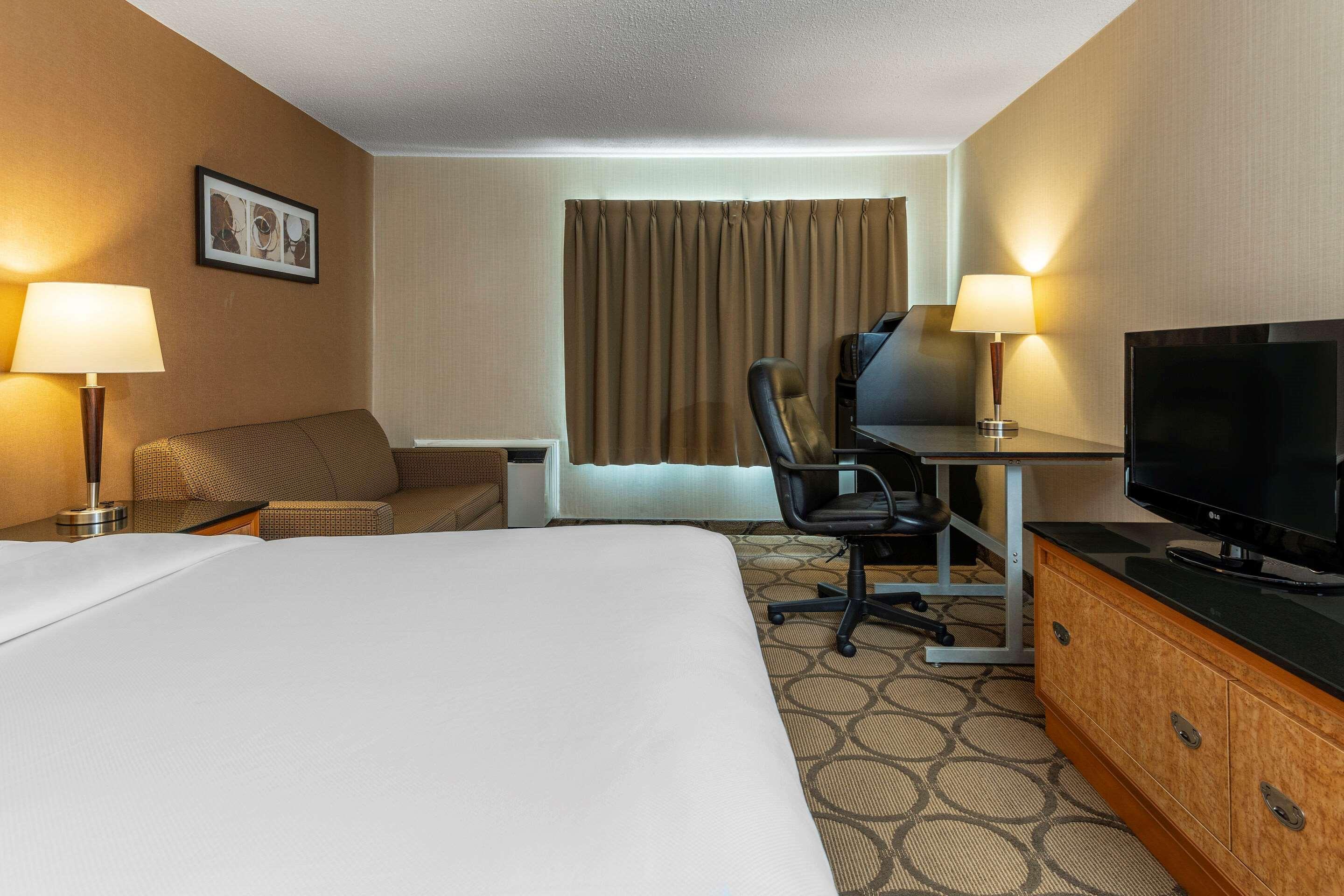 Comfort Inn Laval Buitenkant foto
