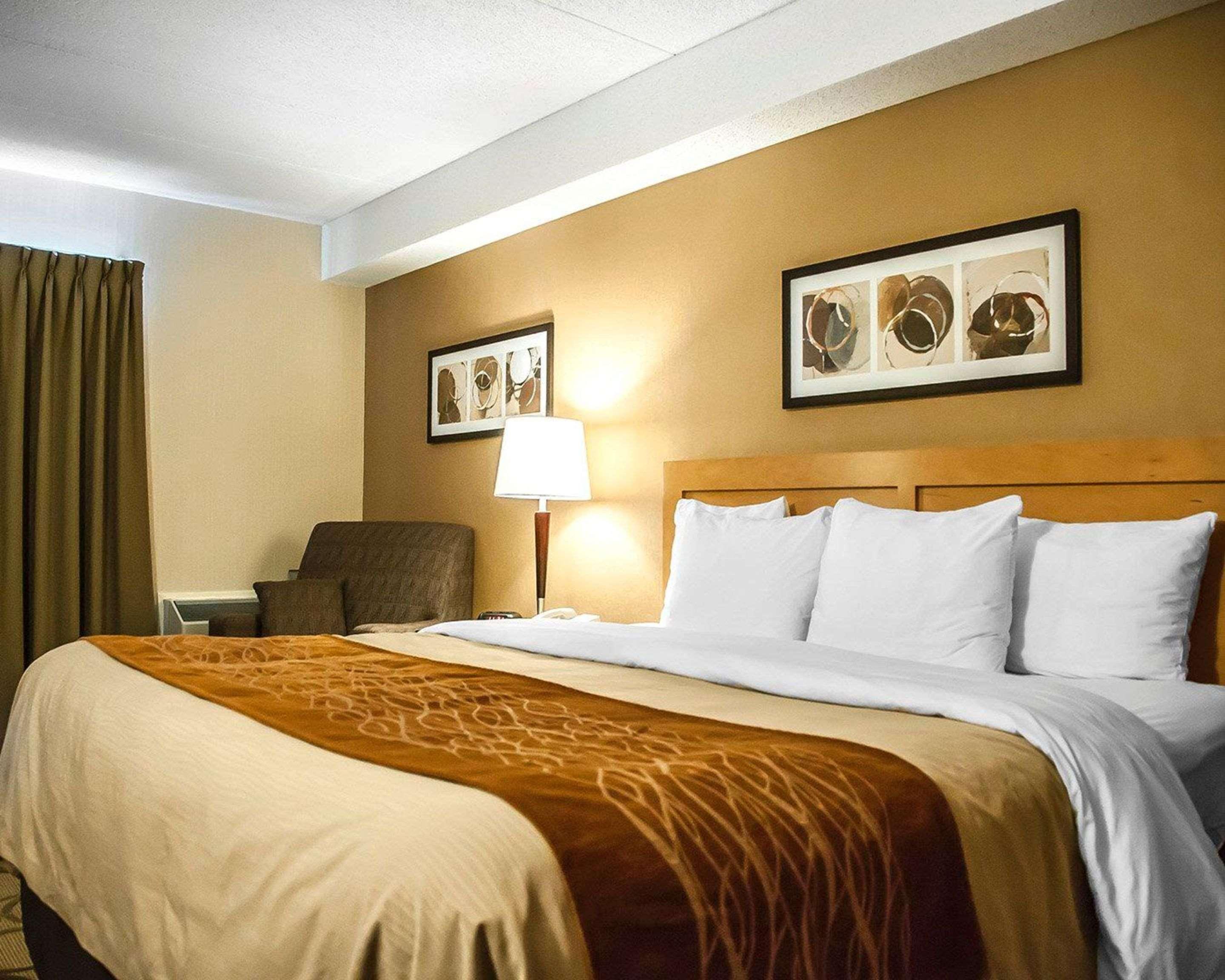 Comfort Inn Laval Buitenkant foto