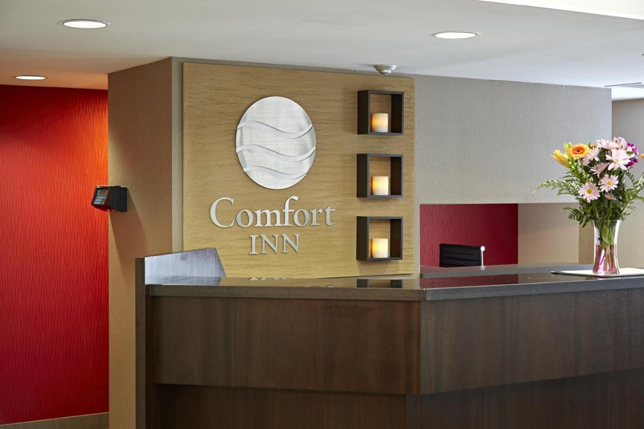 Comfort Inn Laval Buitenkant foto