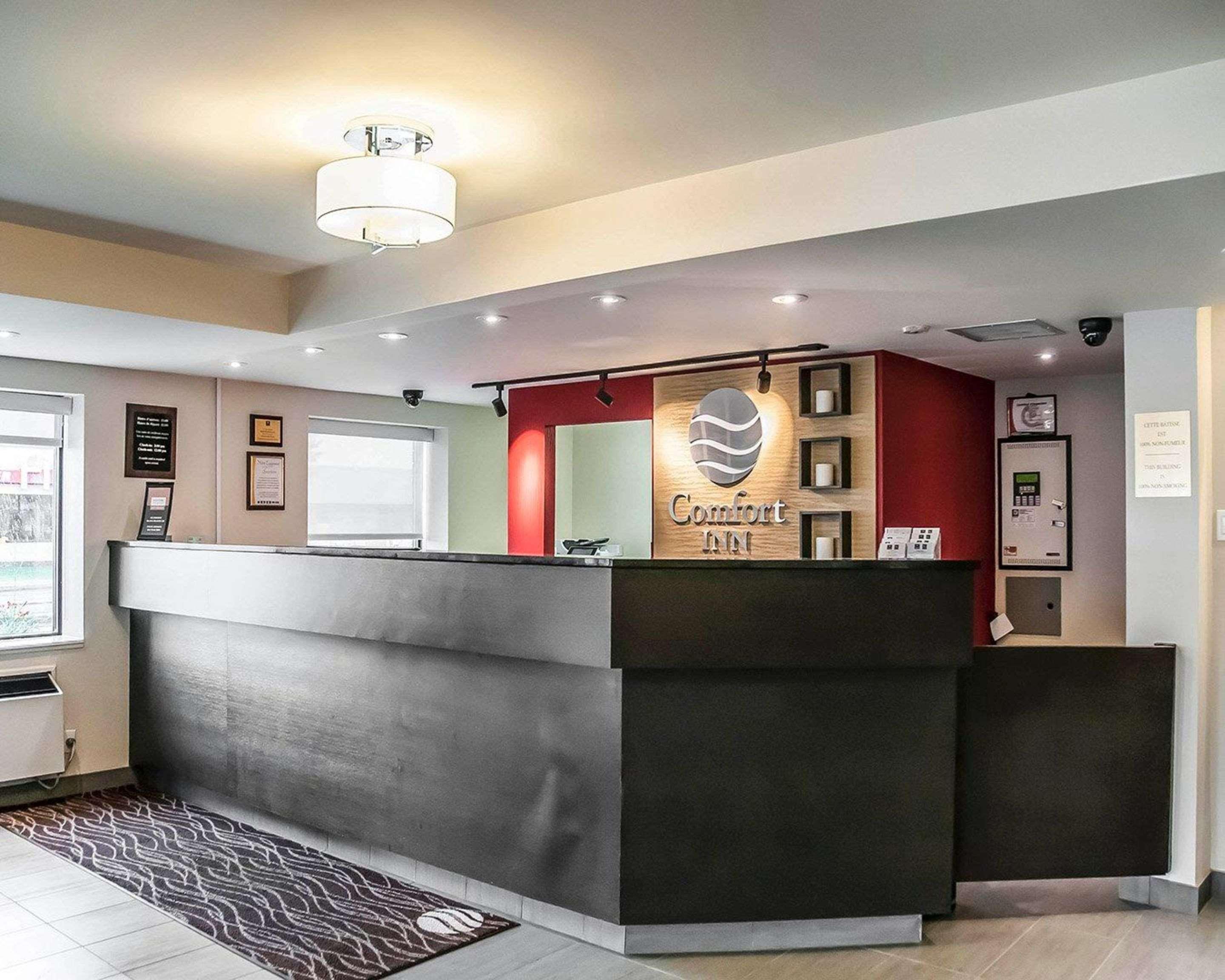 Comfort Inn Laval Buitenkant foto