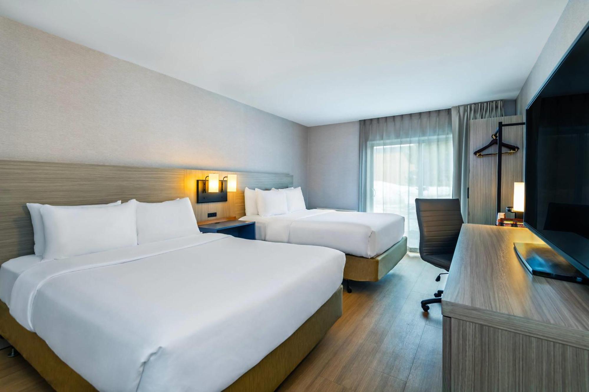 Comfort Inn Laval Buitenkant foto
