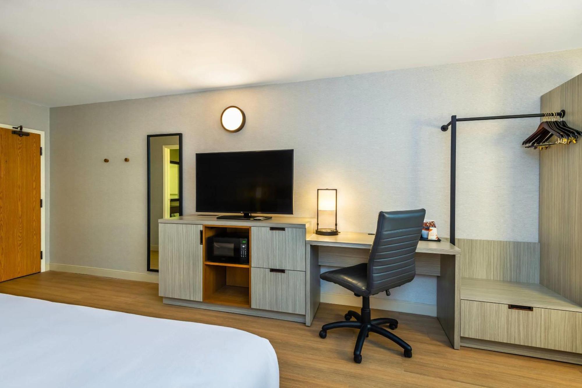 Comfort Inn Laval Buitenkant foto