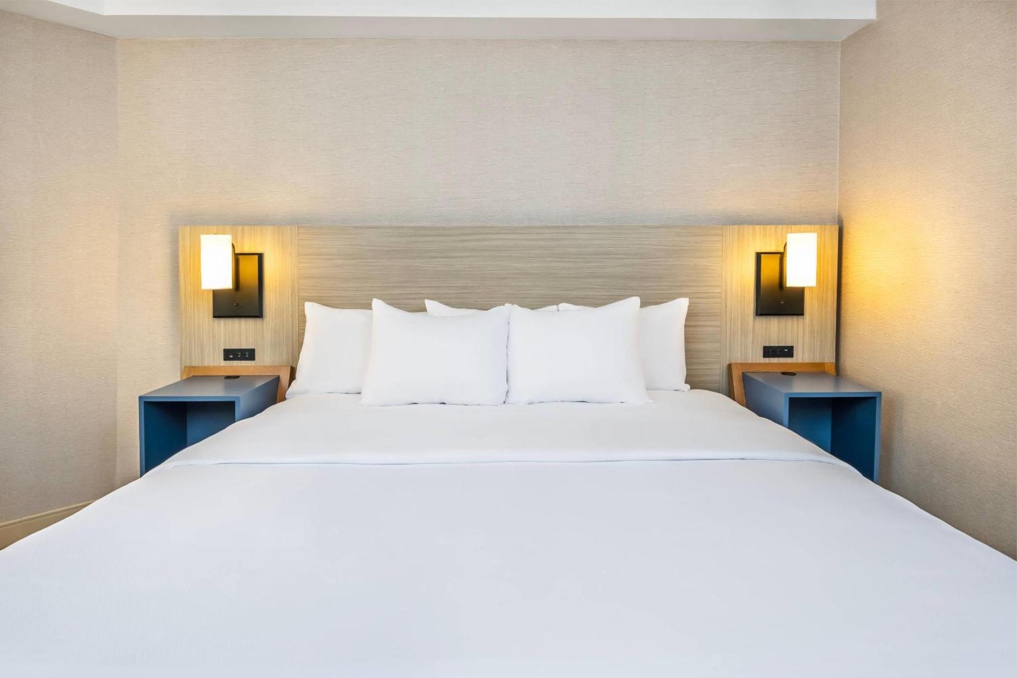 Comfort Inn Laval Buitenkant foto