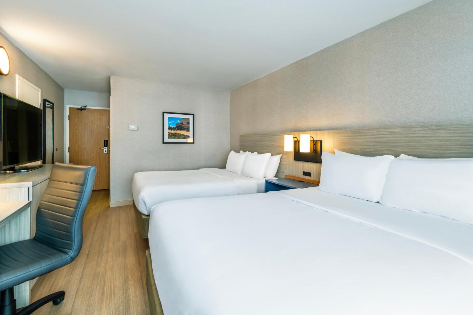 Comfort Inn Laval Buitenkant foto
